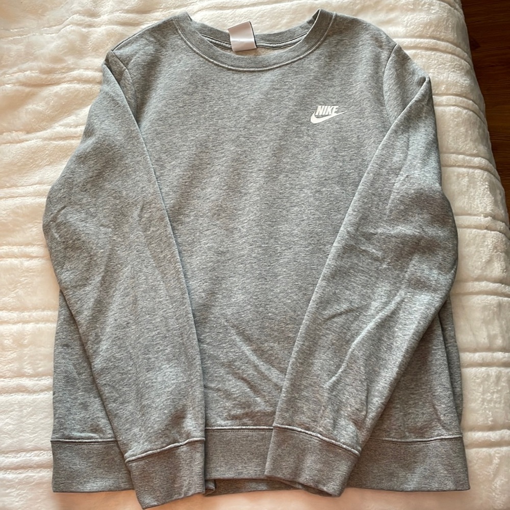 womens nike cropped crew